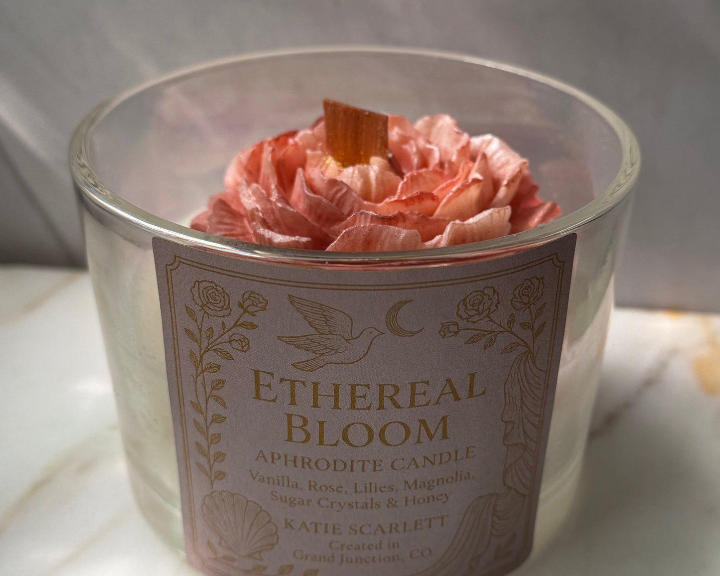 Aphrodite’s Ethereal Bloom – Luxury Goddess Candle
