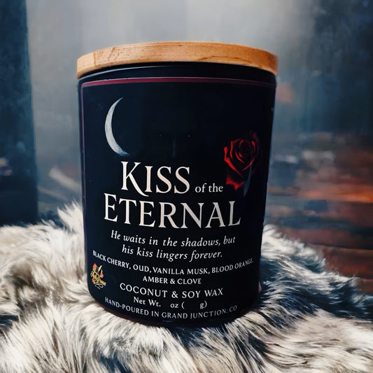 Kiss of the Eternal | Vampire Romance Candle