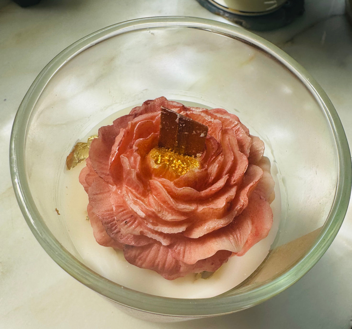 Aphrodite’s Ethereal Bloom – Luxury Goddess Candle