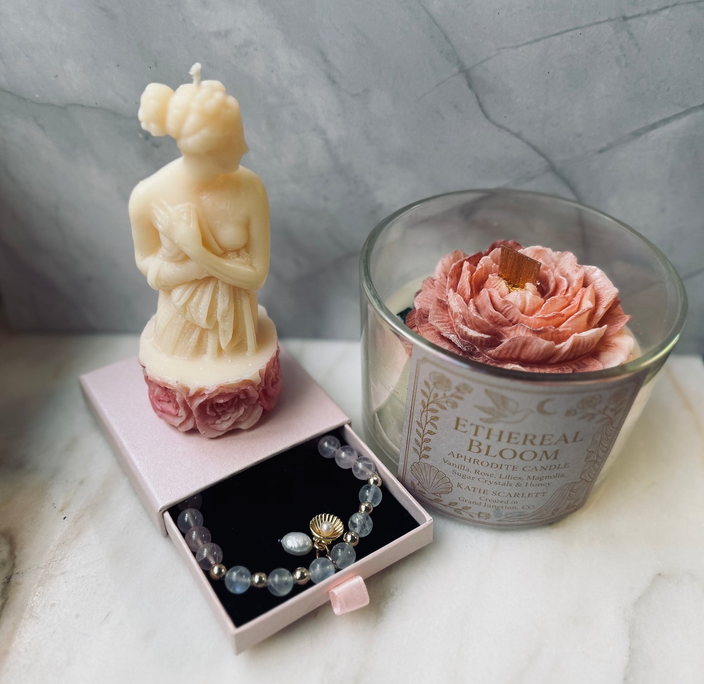 Aphrodite’s Ethereal Bloom – Luxury Goddess Candle