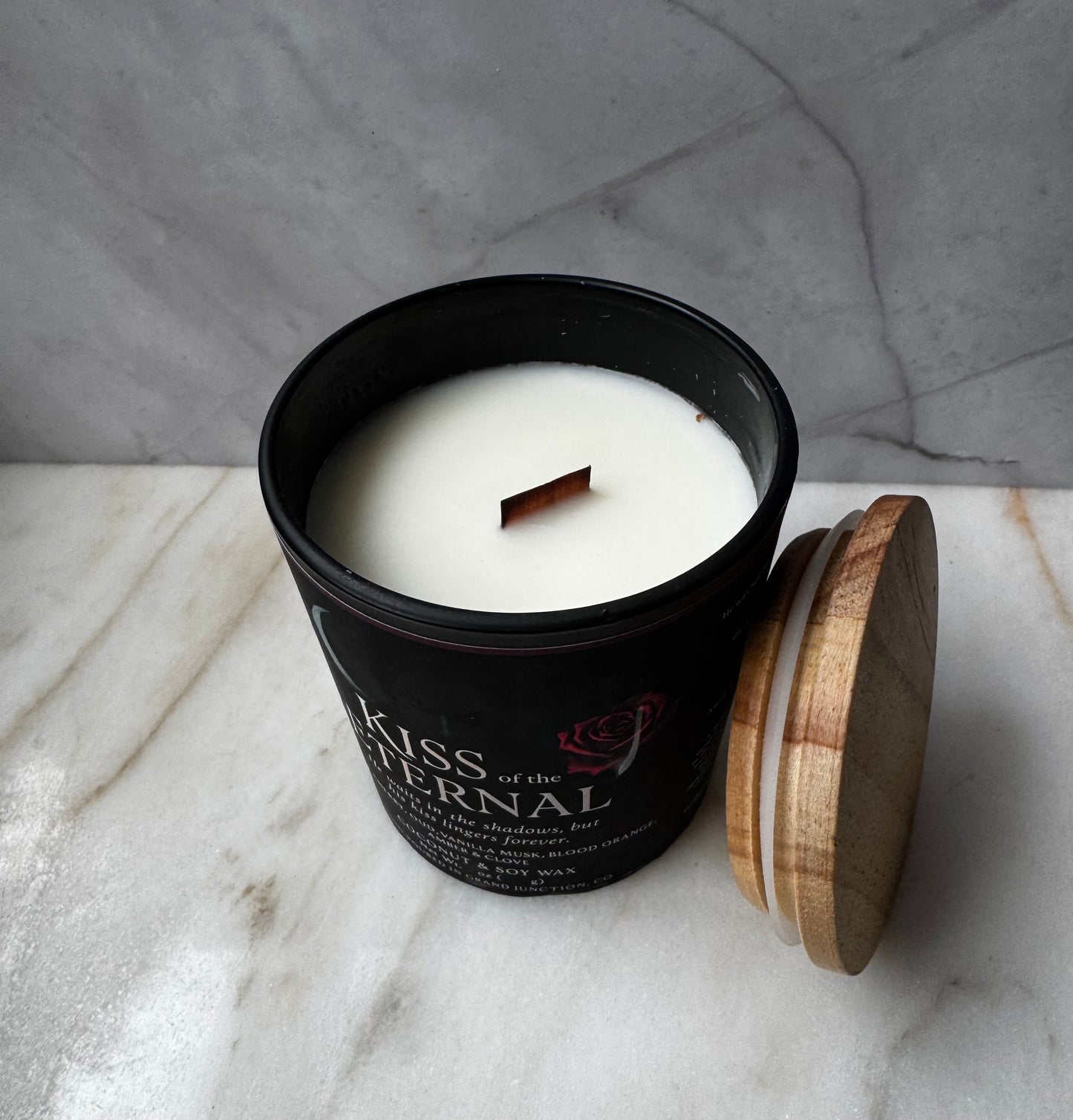 Kiss of the Eternal | Vampire Romance Candle