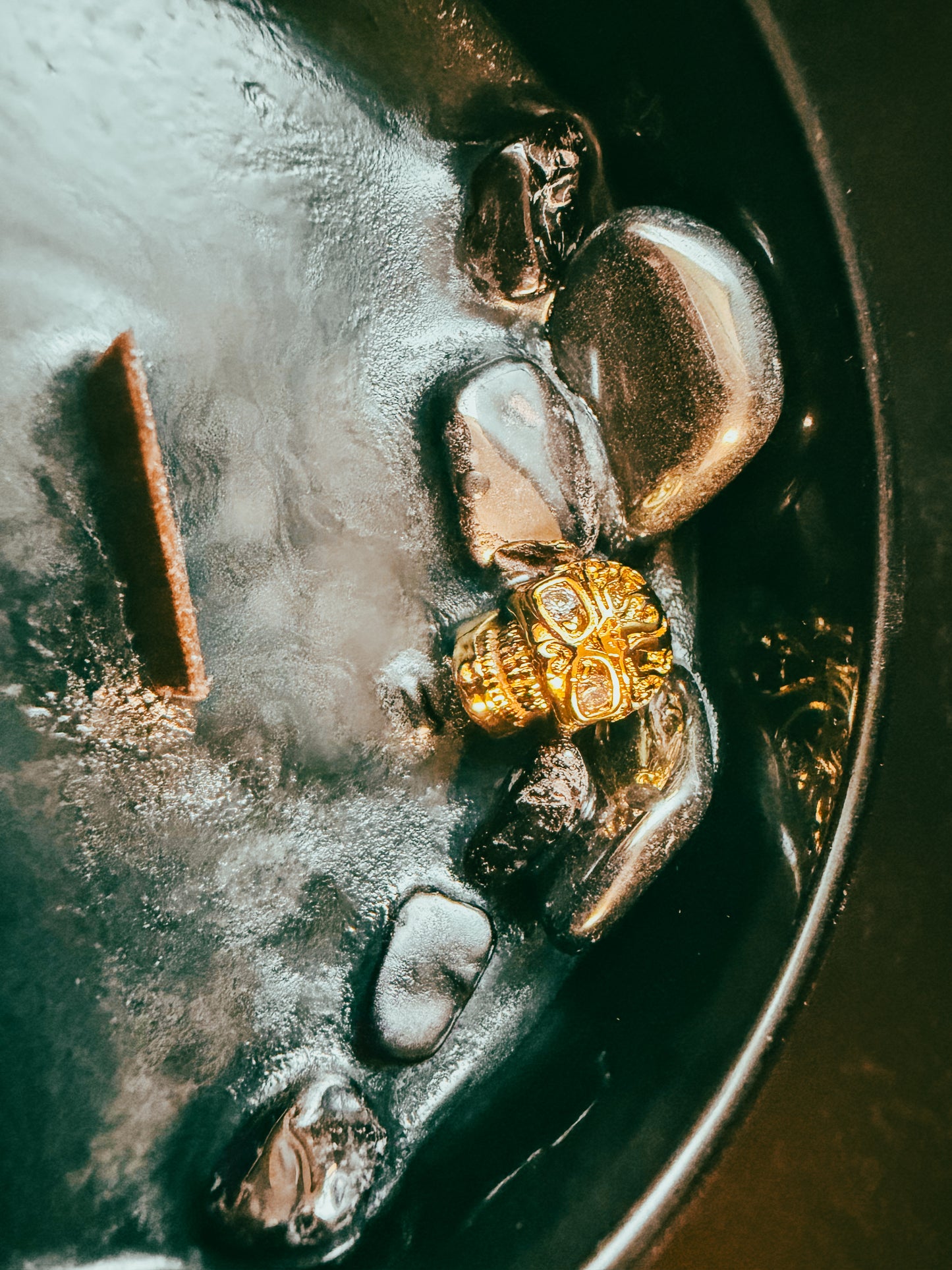 Hades "Lord of the Dead" Candle | Gothic Mythology & Opulent Scent